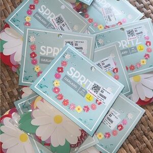 Spritz Floral Garland - Multicolor